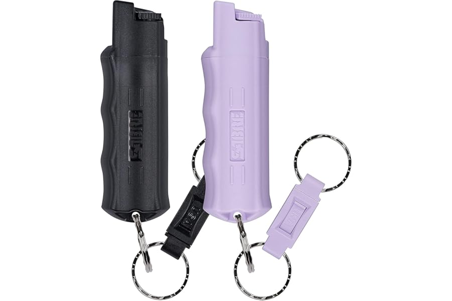 Перечный спрей SABRE — брелок с быстрым высвобождением для удобной переноски и быстрого доступа, самооборона с максимальной полицейской силой, спрей OC с УФ-красителем, время распыления 10 секунд, захват пальцами — более быстрое наведение, 0,54 жидких унции, надежная безопасность.